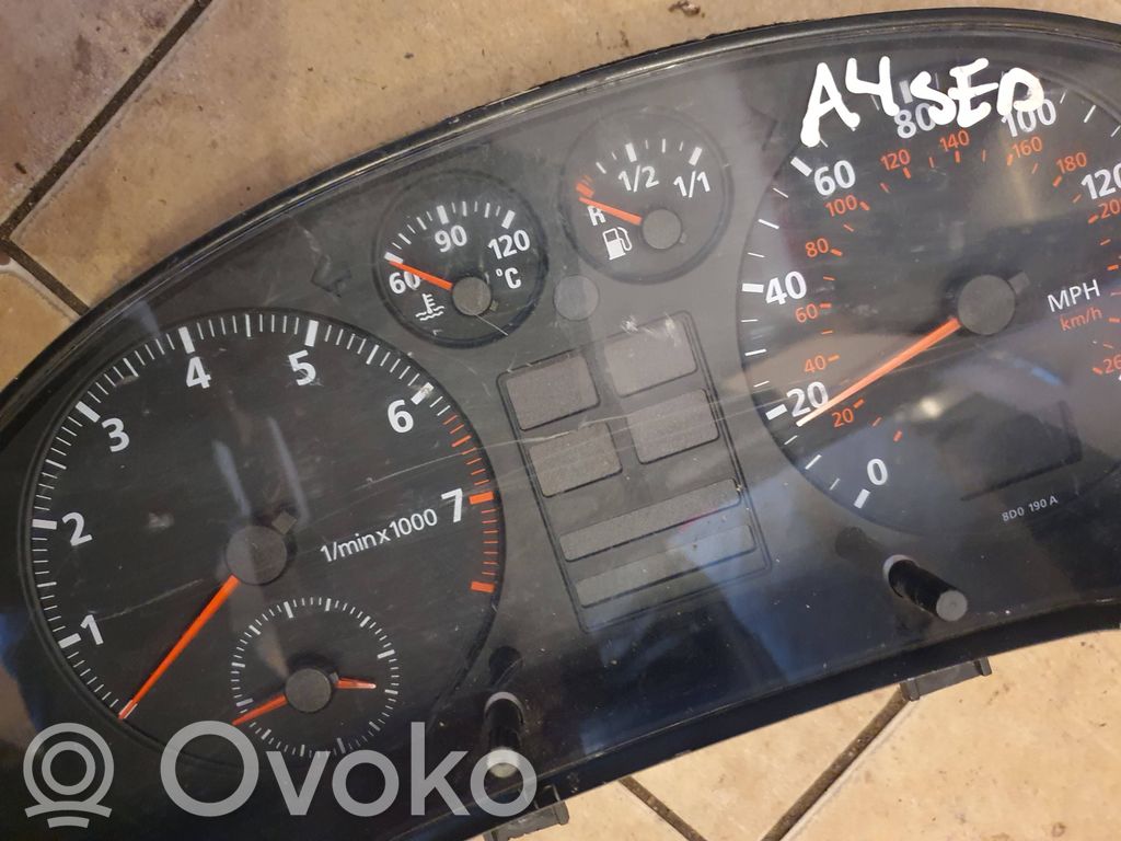 Audi A4 S4 B5 8D Tachimetro (quadro strumenti) 