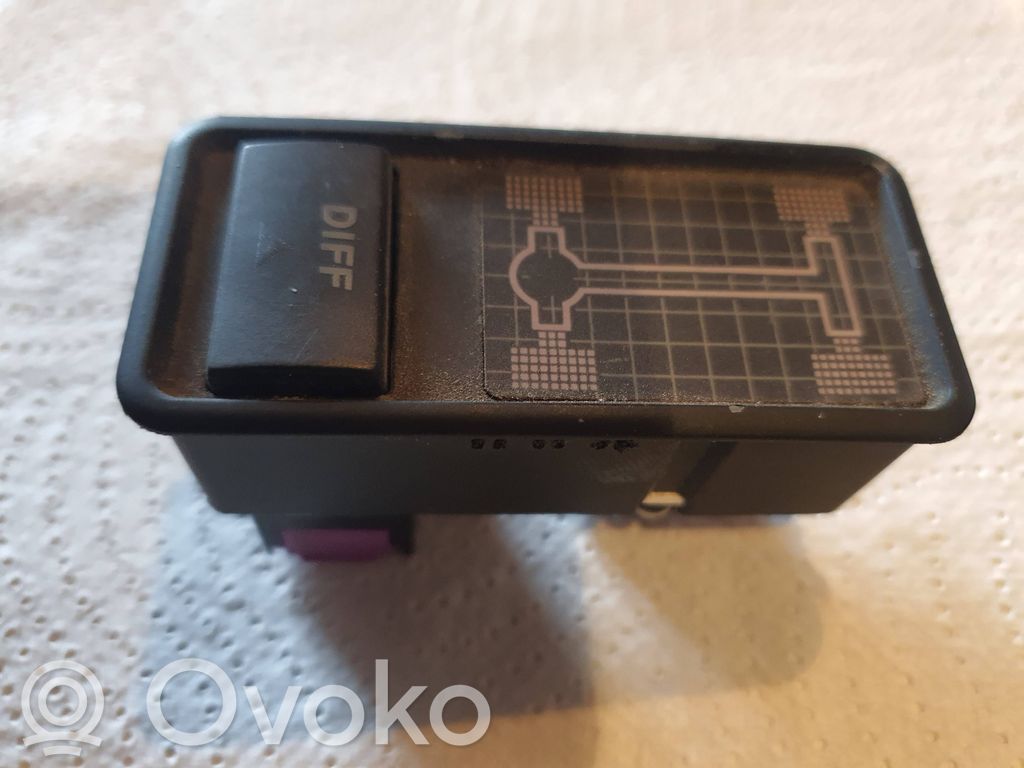 Audi A6 S6 C4 4A Differential lock switch 