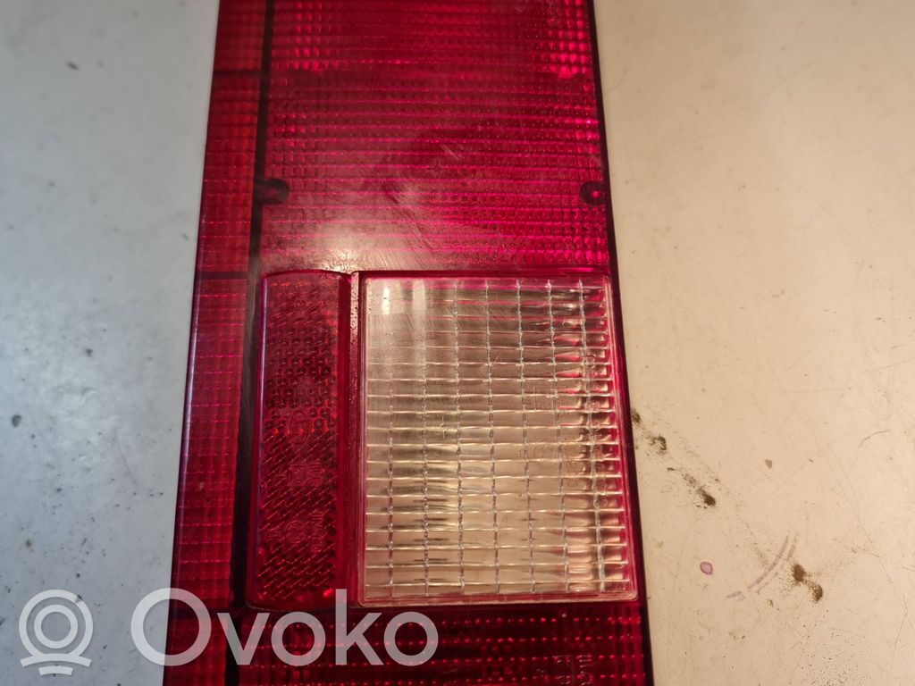 Rear/tail lights   696472,31375101,0087111