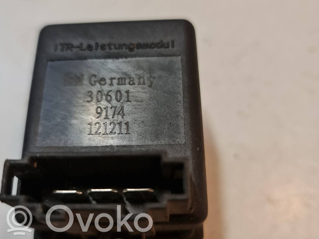 Audi A4 S4 B7 8E 8H Pečiuko ventiliatoriaus reostatas (reustatas) 