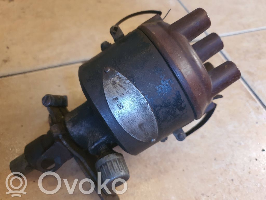GAZ M-20 Dzirksteļu sadalītājs 