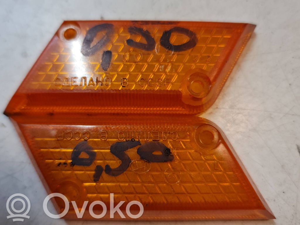 Lada 2103 1500-1600 Blinker vorne Stoßstange 