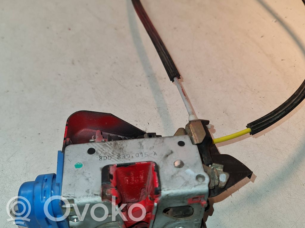 Audi A4 S4 B5 8D Takaoven lukko 
