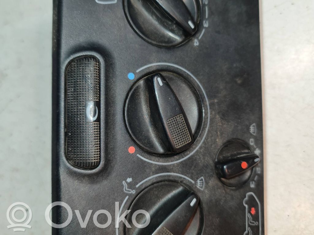 Panel klimatyzacji   7D1819045C,7D1819075,901510740002,30498T7
