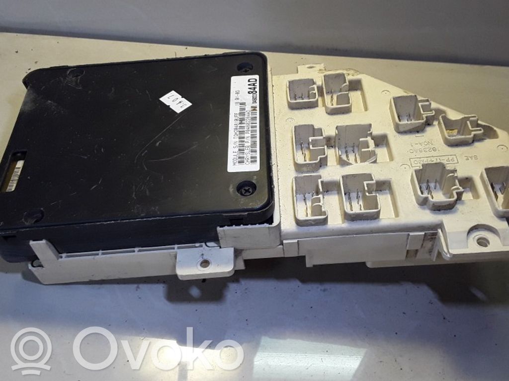 Módulo de fusible   04602284AD,16238AC