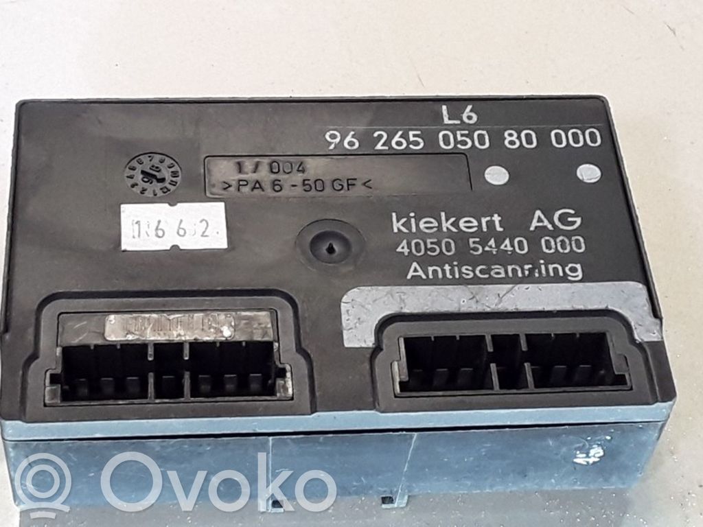 Peugeot 406 Unité de commande / module de verrouillage centralisé porte 