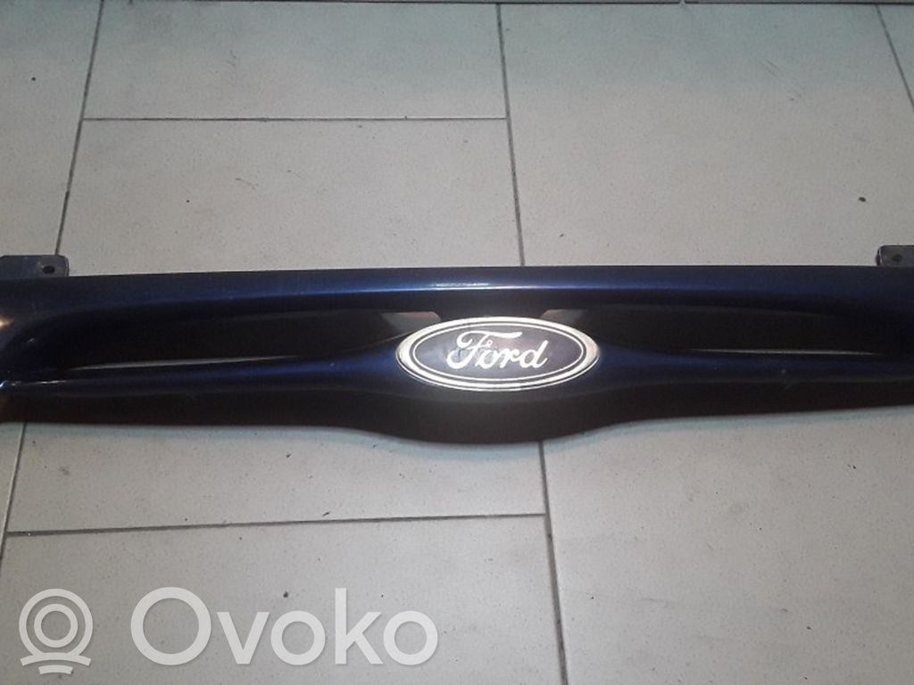 Ford Mondeo MK I Etusäleikkö 
