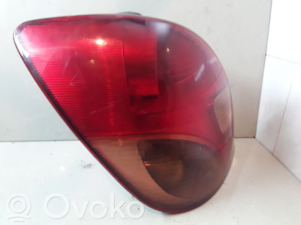 Toyota Corolla Verso E121 Takavalot 