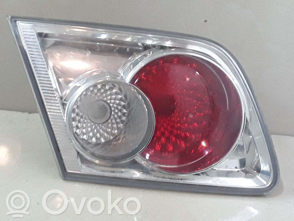 Tailgate rear/tail lights   2TZ950200SAE