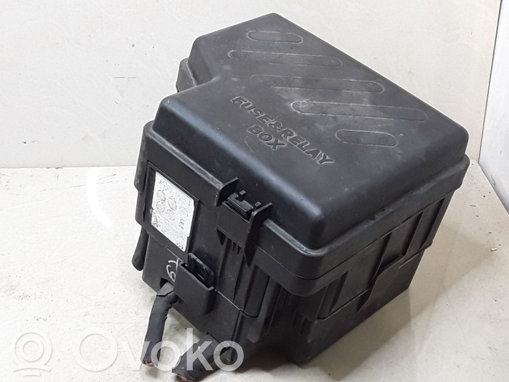 Hyundai Santa Fe Fuse module 