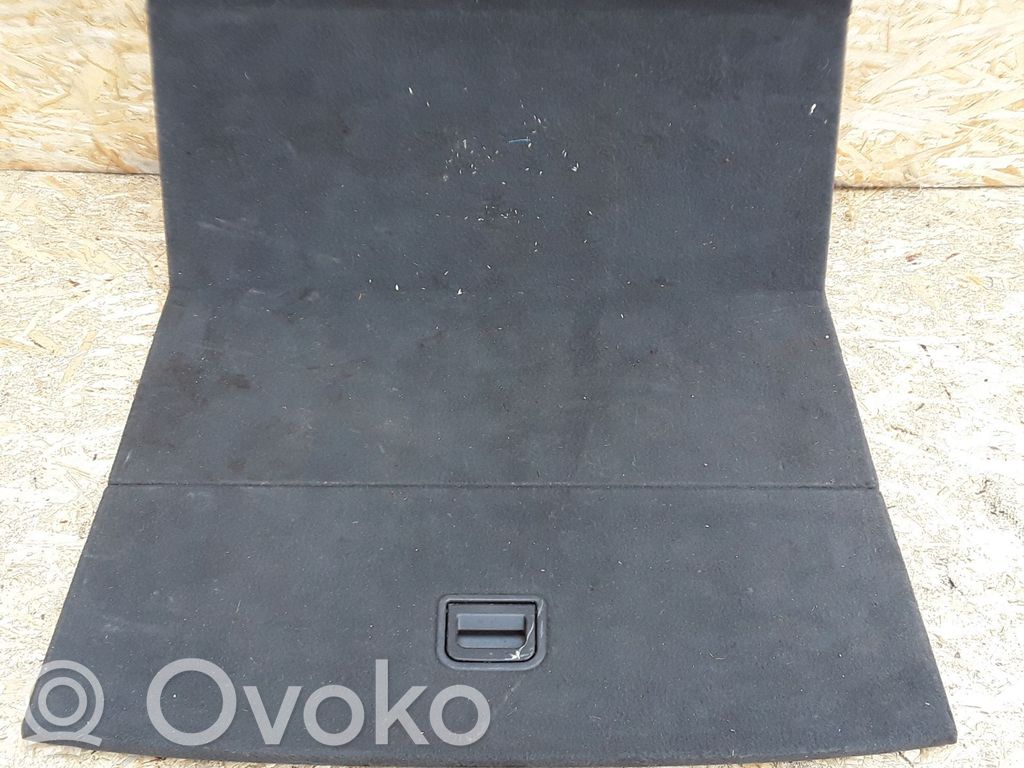 Audi A4 S4 B6 8E 8H Bagažinės grindys 