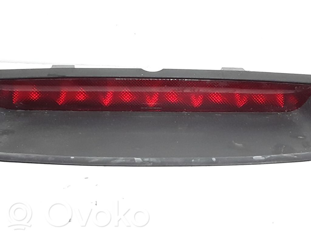 Nissan Primera Trzecie światło stop 