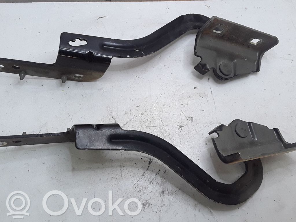 Engine bonnet/hood hinges   213689G,213688G