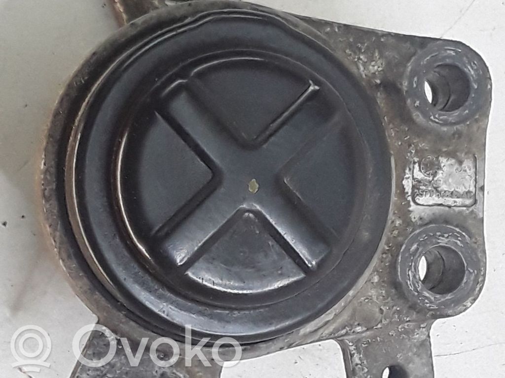 Ford Mondeo Mk III Engine mount bracket 