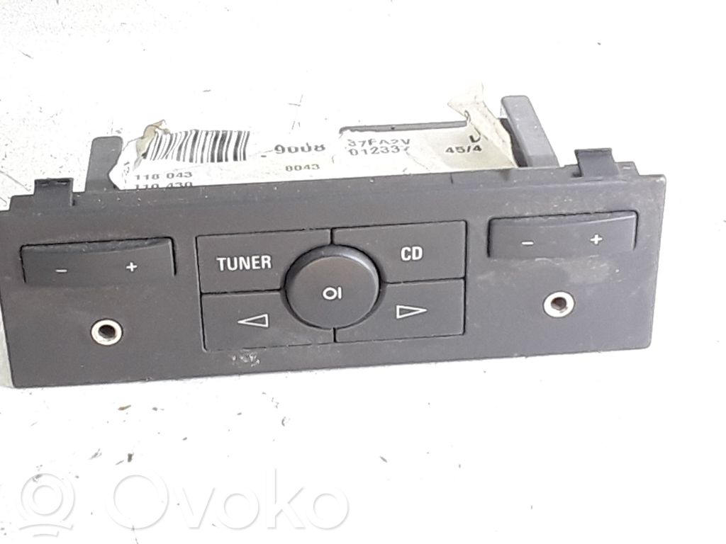 Head unit multimedia control   13115968,13110430,13118043