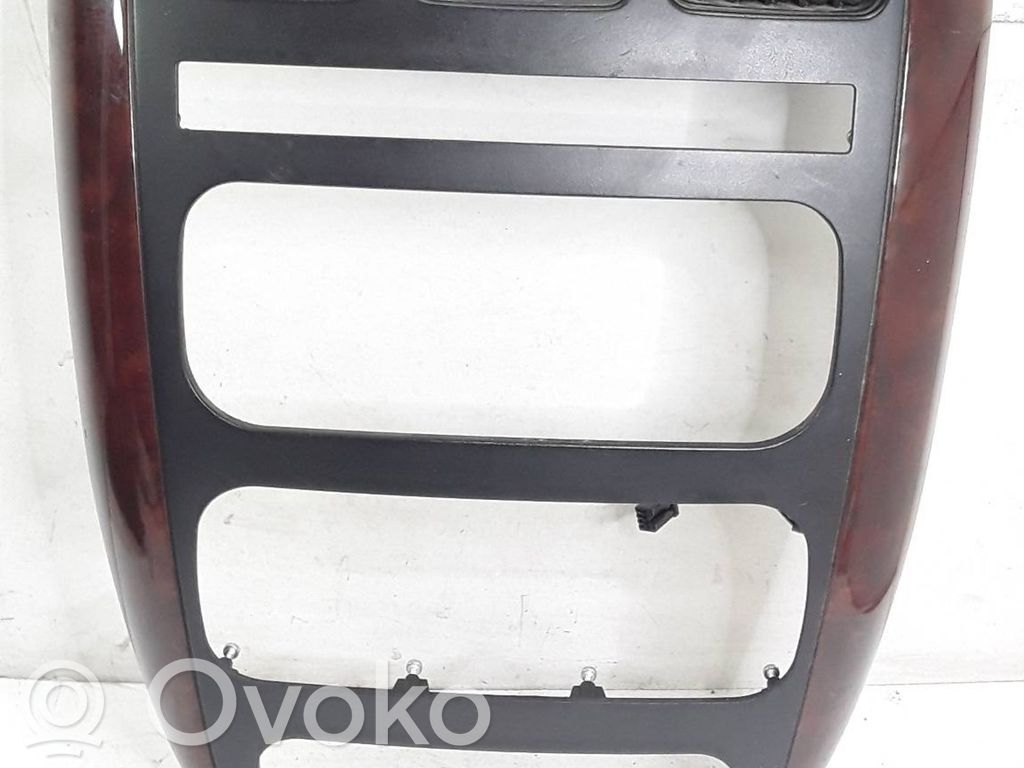 Chrysler Voyager Dysze / Kratki środkowego nawiewu deski rozdzielczej 