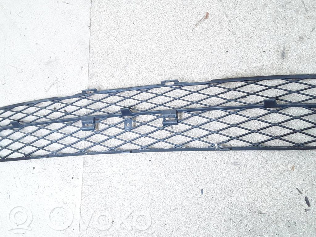 Toyota Corolla E120 E130 Kratka dolna zderzaka przedniego 
