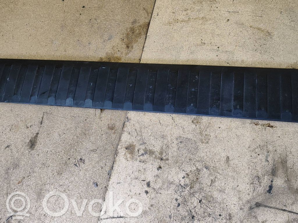 BMW X5 E53 Tailgate trim 