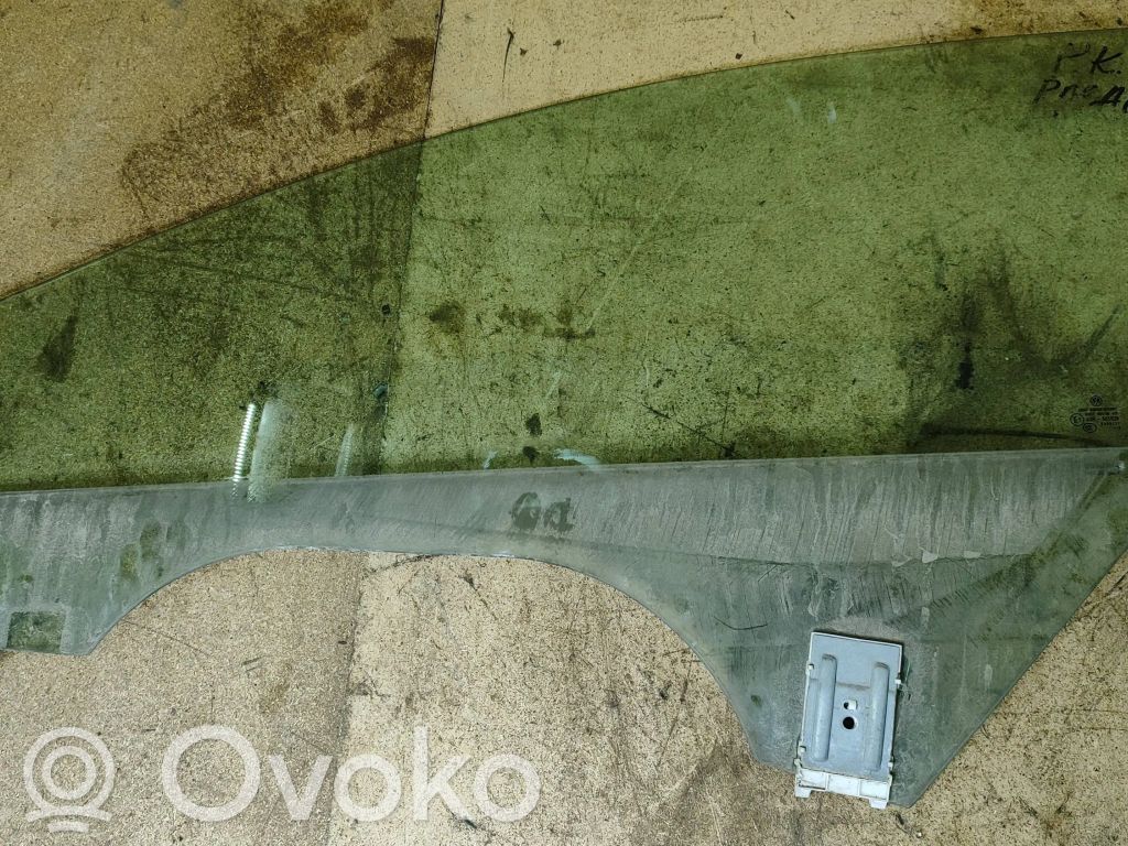 Volkswagen PASSAT CC Front door window glass four-door 
