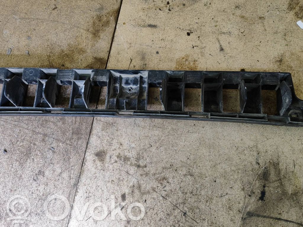 Peugeot 308 Soporte de montaje del parachoques trasero 