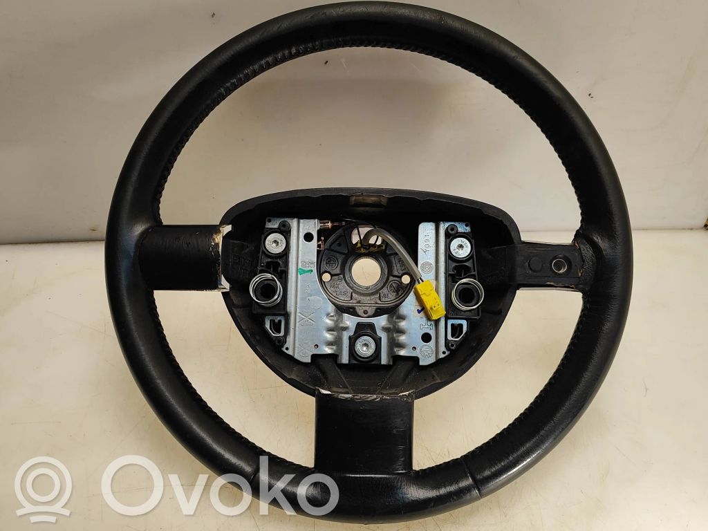 Volkswagen New Beetle Ohjauspyörä 