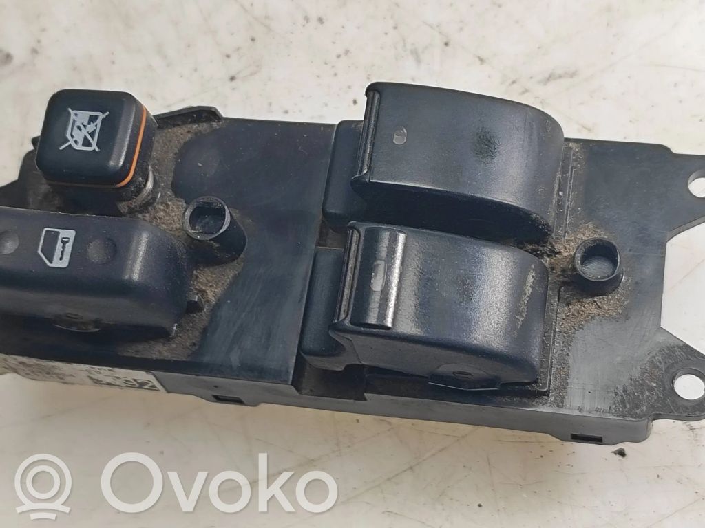 Toyota Corolla Verso AR10 Electric window control switch 