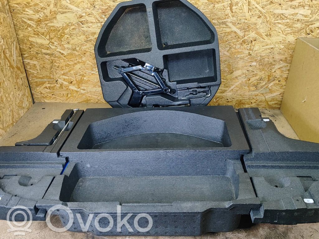 Subaru Outback Tool set 
