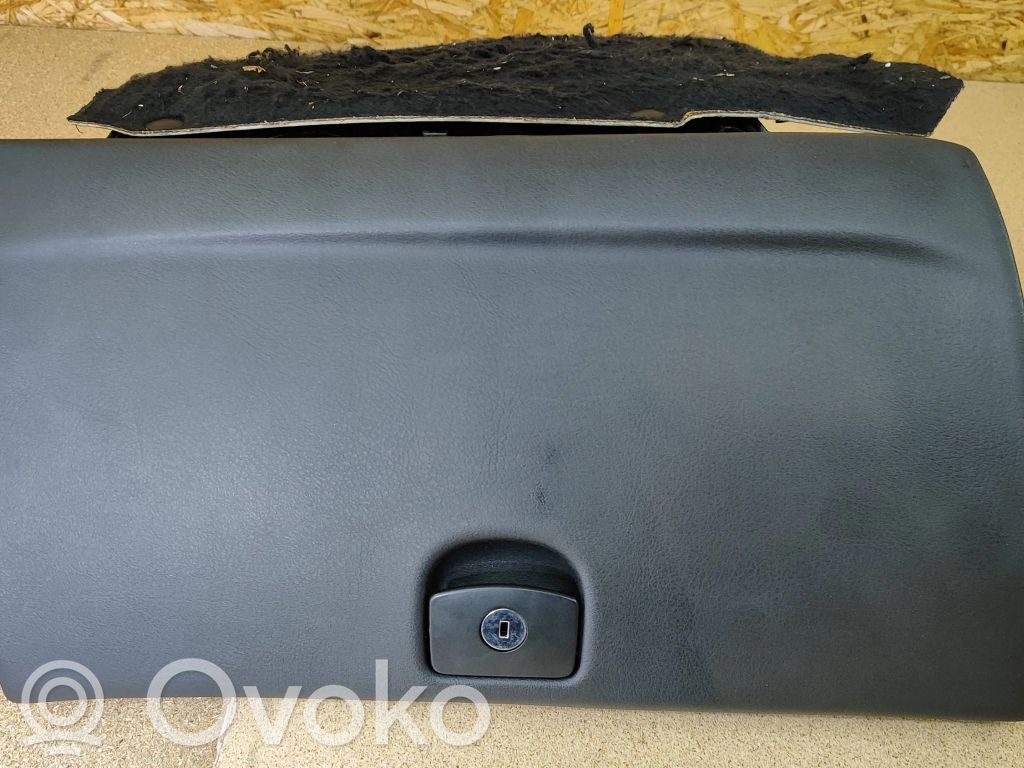 Peugeot 407 Handschuhfach komplett 