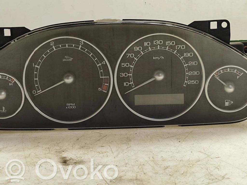 Jaguar X-Type Speedometer (instrument cluster) 