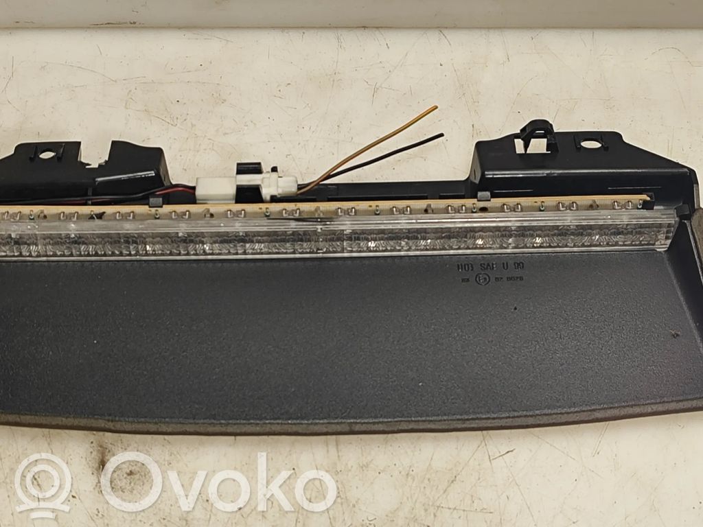 Jaguar X-Type Third/center stoplight 