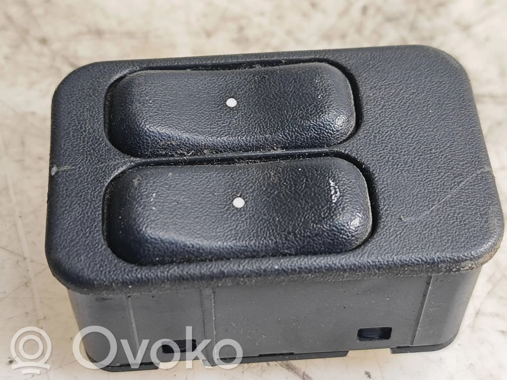Electric window control switch   24409205,13363202,2511030358