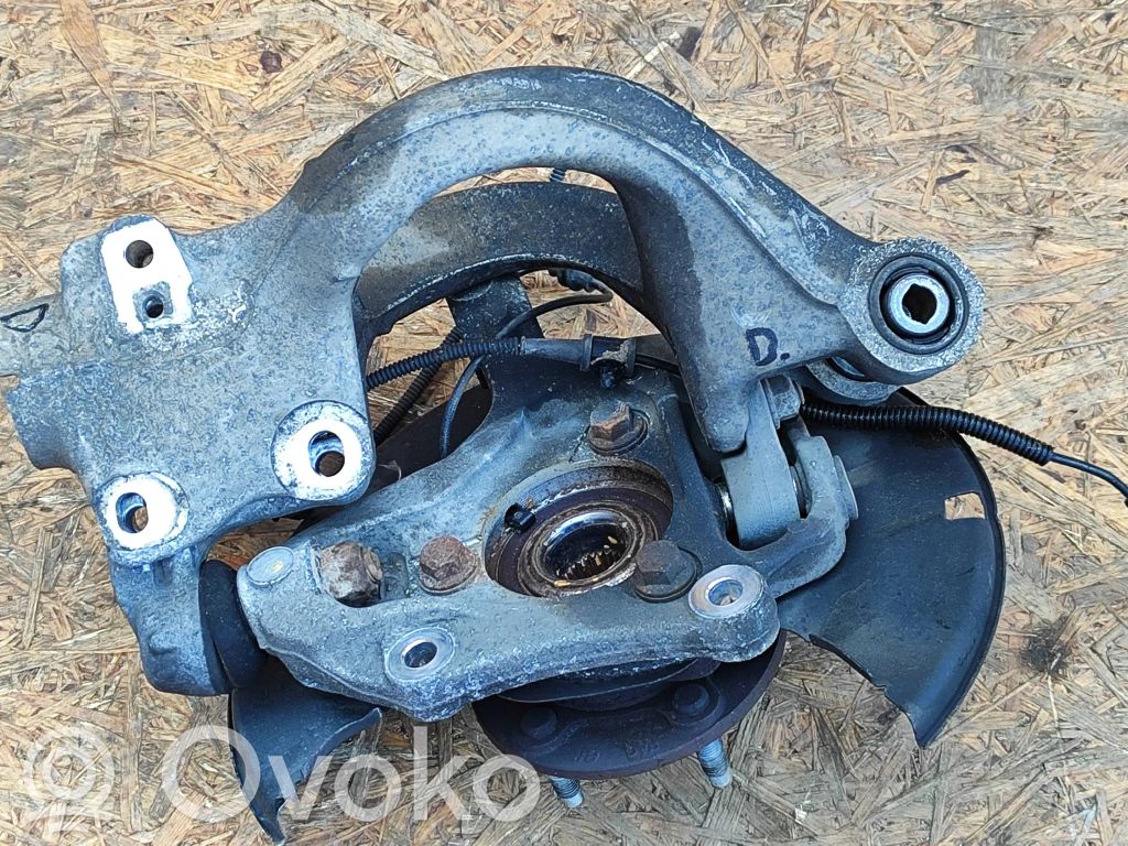 Cubo de rueda delantera   13583479,13394838