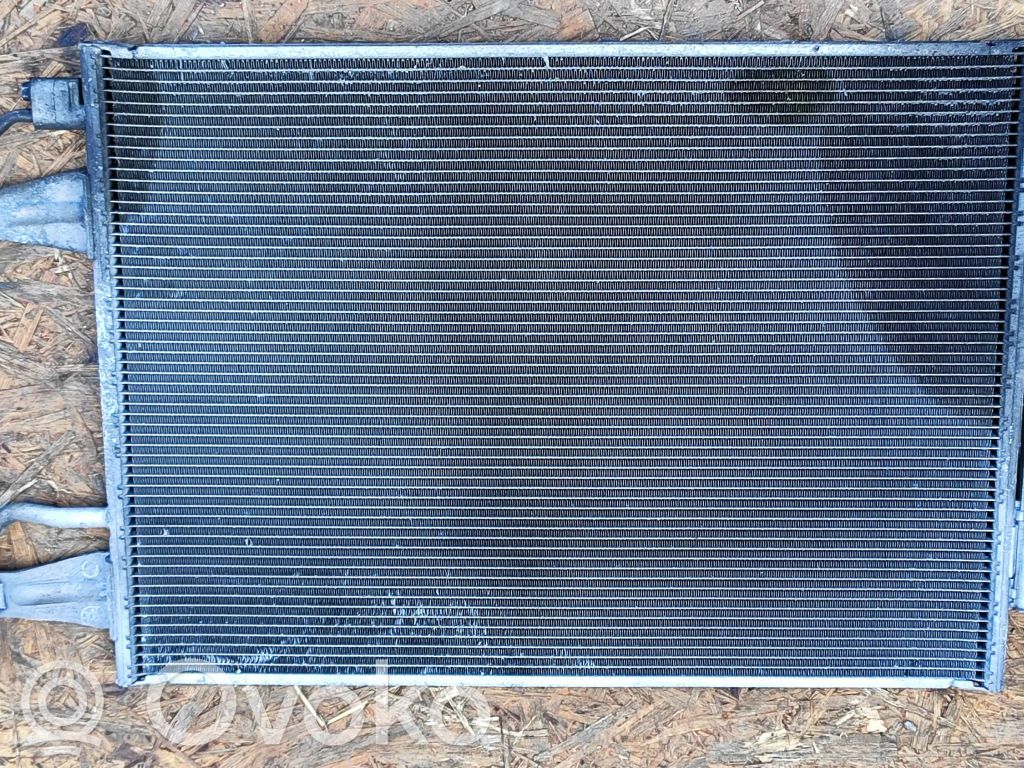 Radiateur condenseur de climatisation