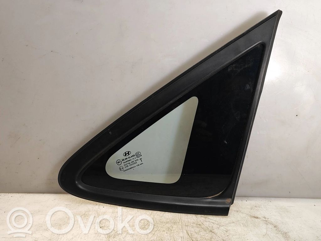 Rear side window   E443R000083