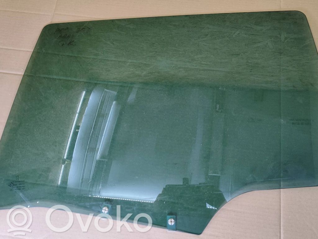Peugeot 307 Rear door window glass 