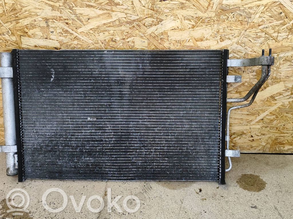 KIA Ceed Radiator răcire A/C (condensor) 