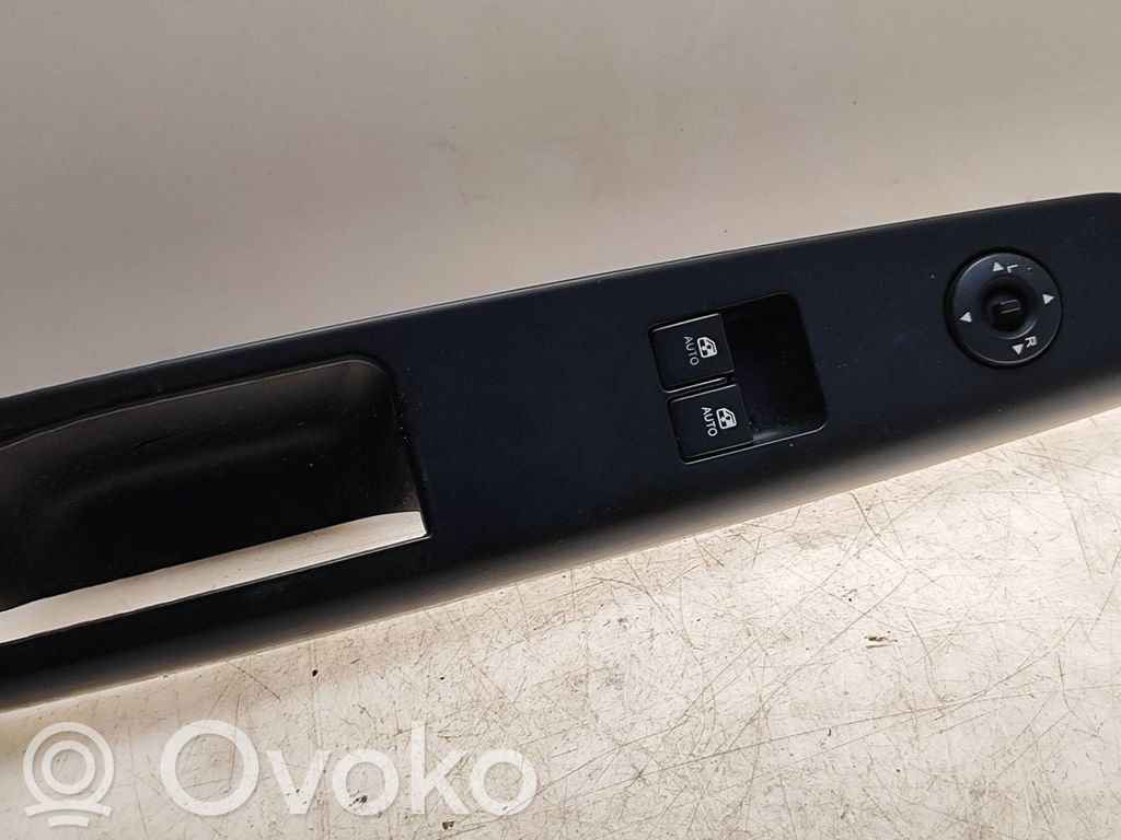 Electric window control switch   823511H110,1374728
