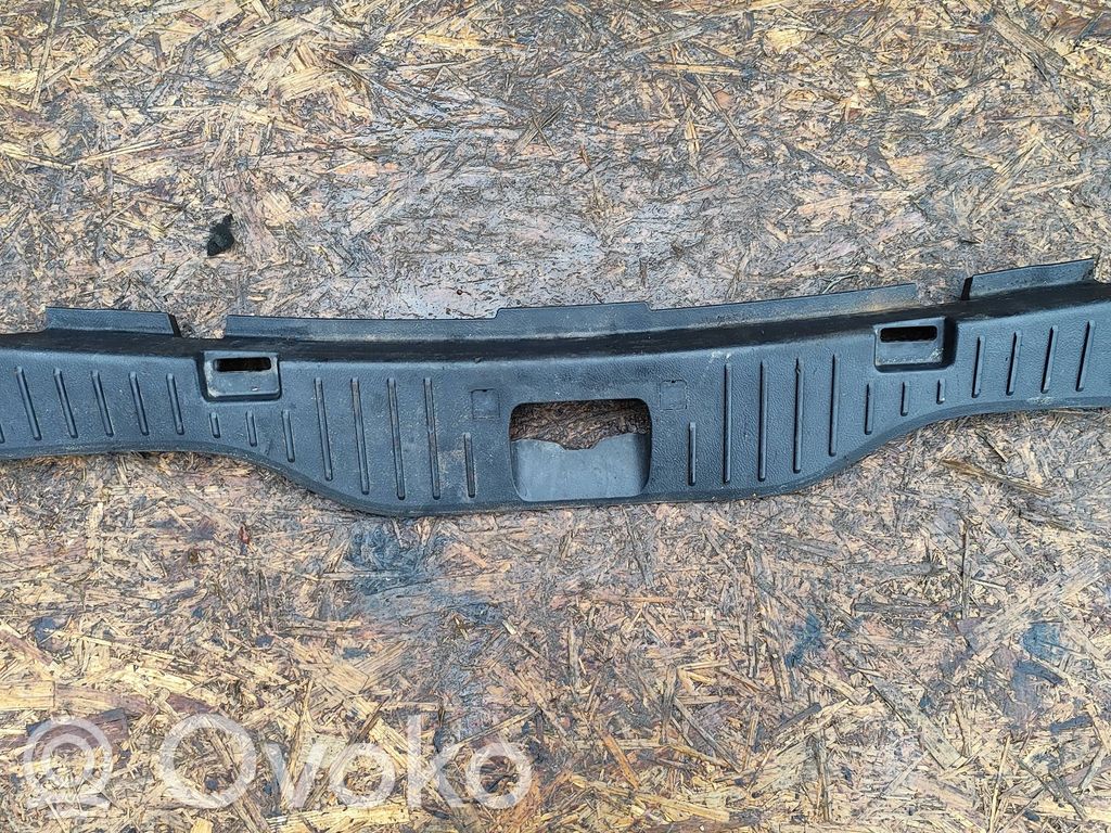 Protector del borde del maletero/compartimento de carga   6M21R40320A