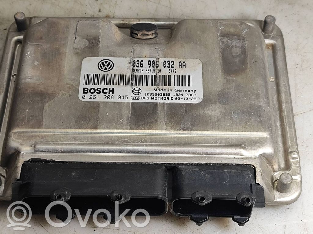 Volkswagen Golf V Engine control unit/module 