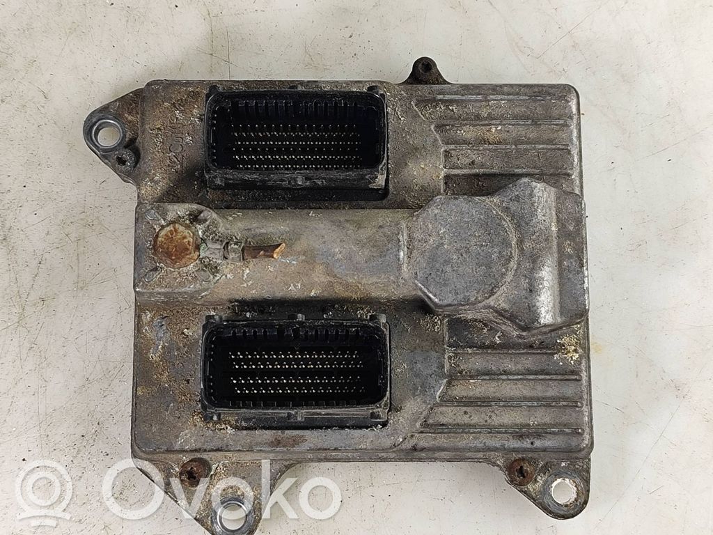 Opel Vectra C Engine control unit/module 
