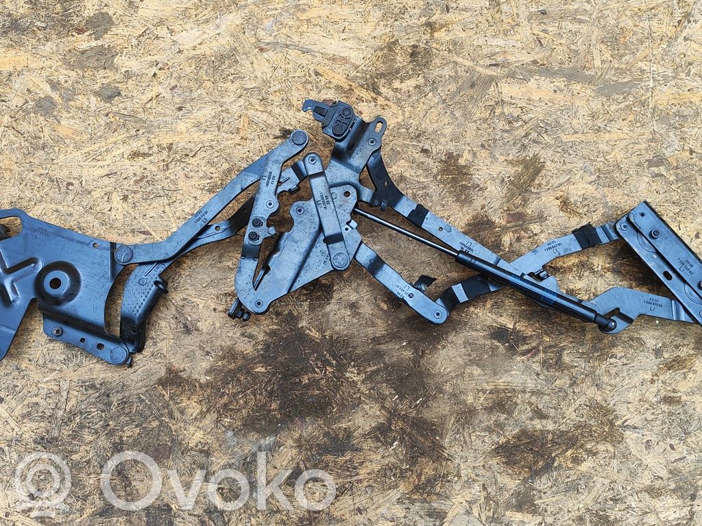 Opel Astra H Tailgate/trunk/boot hinge 