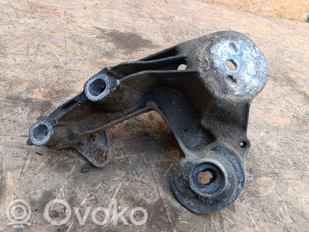 Audi A6 S6 C6 4F Engine mounting bracket 