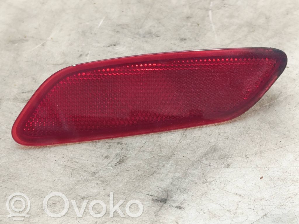 Opel Corsa F Aizmugurē atstarotājs 