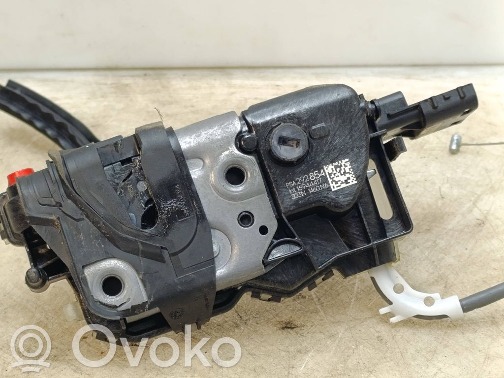 Opel Corsa F Zamek drzwi tylnych 