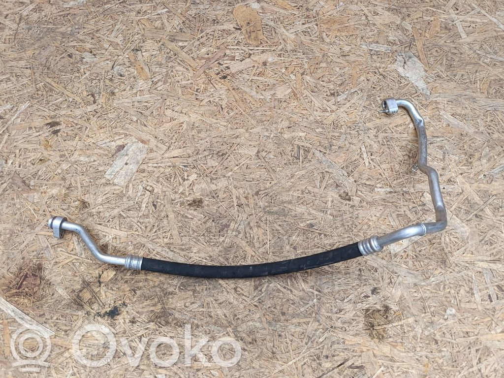 Audi A3 8Y Ilmastointilaitteen putki (A/C) 