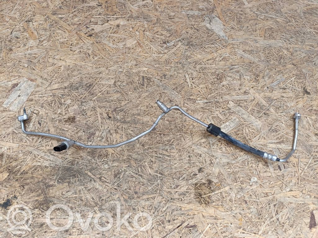 Audi A3 8Y Ilmastointilaitteen putki (A/C) 