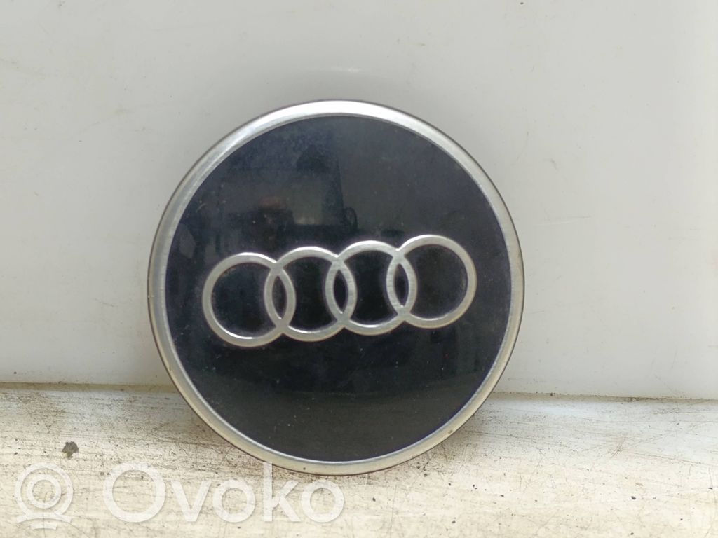 Audi A3 8Y Tapacubos original de rueda 