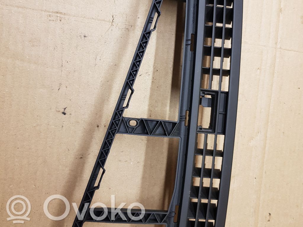 Audi A5 8T 8F Ramka deski rozdzielczej 