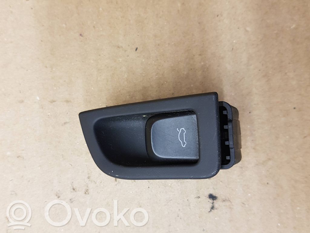 Audi A5 8T 8F Tailgate opening switch 
