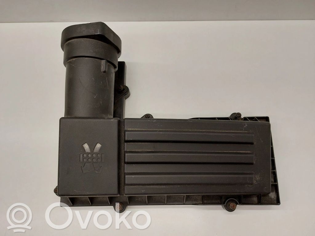Audi A3 S3 8P Obudowa filtra powietrza 